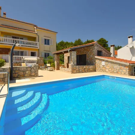 Holiday home Cici By Interhome